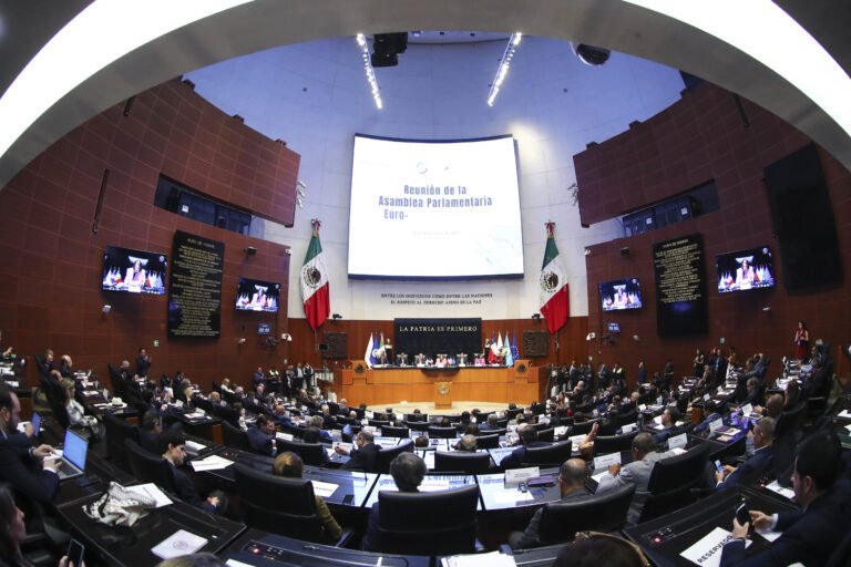 P13_Mexico_Congreso_Senado